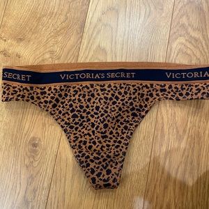 VS Thong unworn